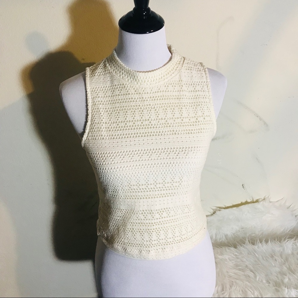 4/$25 LUSH laser cut out crop